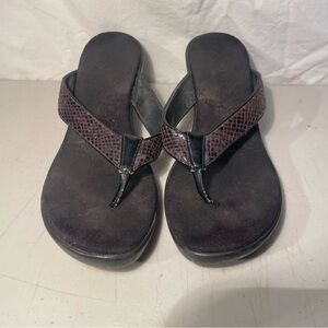 AEROSOLES women’s Black & Brown flip/flop Sandals w/2”wedge size 7